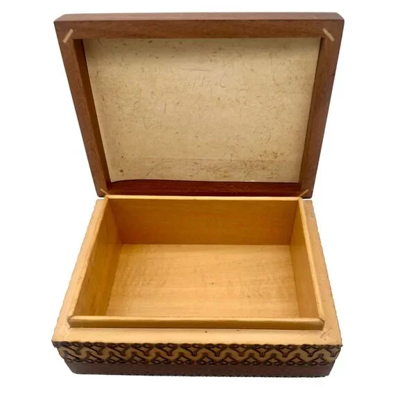 Handcrafted Wooden Polish Folk Art Trinket Jewelry Box Floral Geometric Patterns - Picture 6 of 9